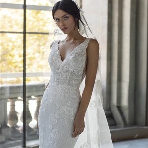 Pronovias Cathedral Bridal Veil